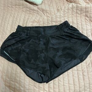 Black Camouflage lululemon hottie hot low rise 2.5”